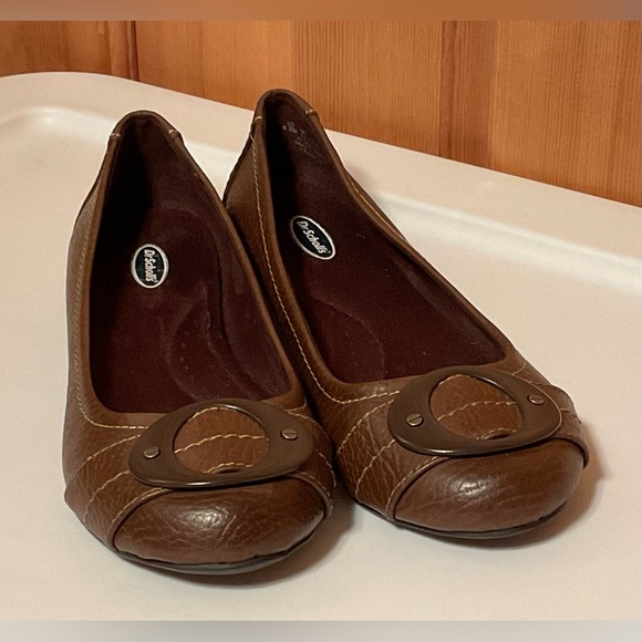 NWOT Dr. Scholl’s Faux Brown Suede Flats, size: 6 1/2 - Picture 2 of 6